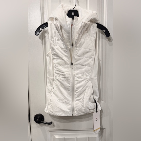 Lululemon Another Mile Vest in White - Picture 7 of 11